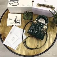 ราคา Dior Lady Mini Bag ขนาด 17cm ความเงางามและเน้นความประณีต (49507913369)