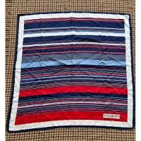 ราคา ผ้าคลุมไหล่ ysl มือสองของแท้ 100% (29020030483)