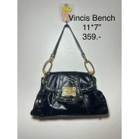 ราคา แท้ กระเป๋ามือสอง vincis bench วินเทจ อะไหล่ทองทุกจุด สภาพดีมาก ขึ้นไหล่ได้ y2k (55505770651)