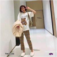 ราคา PE11248 Set 2 ชิ้น เสื้อยืดแขนสั้น ทรงโอเวอร์ไซส์+กางเกงขายาว ผ้าทอลายสก็อต (6112958302)