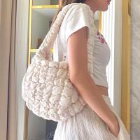 ราคา พร้อมส่ง COS Quilted Mini Bag สี Off White ของแท้ 100% (23581367258)
