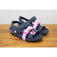ราคา รองเท้าเด็กแบรนด์แท้มือสองสภาพดี crocs (1303706781)