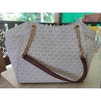 ราคา กระเป๋า MK สีขาวลายMKของแท้ (43554569225)