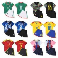 ราคา เสื้อฟุตบอลทีมชาติอาร์เจนตินาสำหรับเด็ก พร้อมเลขอาร์เจนไทน์ 7 และ 11 (42228602286)