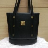 ราคา กระเป๋าmcm เอ็มซีเอ็มของแท้​ มือ2 ป้ายขาว​ ถังสีดำสภาพสวย (2303515618)
