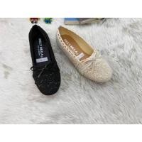 ราคา รองเท้าหุ้มส้น ลายดอก ผูกโบว์ สีครีม (56707170421)