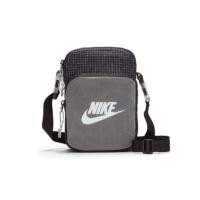 ราคา CROSSBODY NIKE - กระเป๋าnike | กระเป๋าใบเล็ก แท้100% (11732813550)
