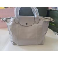 ราคา ❤️SALES❤️Longchamp Cuir Crossbody Size M หนังแกะ สีเทา Gris ของแท้ทุกใบค่ะ (23570108971)