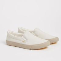 ราคา mustard sneakers slip on sand size38 มือสอง (13439600274)