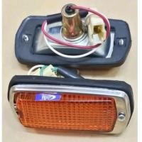 ราคา DATSUN B210,120Y FENDER SIGNAL LAMP -1PAIR (45106368494)