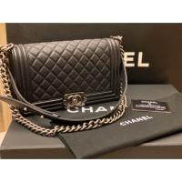 ราคา Like new in good condition chanel boy 10” (7714795661)