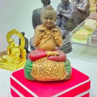 ราคา กุมารกวักเรียกทรัพย์ หลวงพ่อเต๋ คงทอง วัดสามง่าม สูงประมาณ 4 นิ้ว เนื้อผงมวลสาร (29340732888)