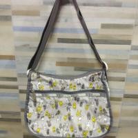 ราคา กระเป๋าสะพายข้าง Lesportsac แท้ มือสองสภาพสวย (2458417853)