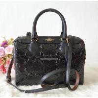 ราคา กระเป๋า Coach 9” หมอนหนังแก้ว (1640578910)