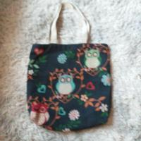 ราคา กระเป๋าสะพายผ้าสีดำครีมลายนกฮูก ใบใหญ่ ขนาด 17 × 17.5" (21896432311)