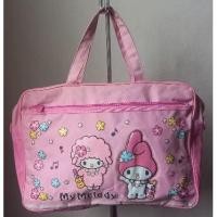ราคา SALE กระเป๋าผ้าไนลอนหนาสีชมพู My Melody ของ Sanrio หิ้วถือได้ ใบใหญ่ ขนาด 15 × 11 นิ้ว (29359663390)