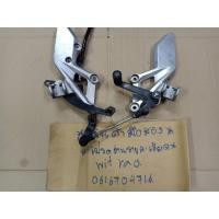 ราคา พักเท้าหน้า cbr300 แท้มือสองถอดรถ (10266729858)