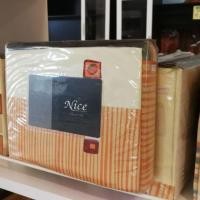 ราคา ผ้าปูที่นอน nice เกรดพรีเมี่ยม by lotus ขนาด 6 ฟุต คอตตอนซาติน ทอ 300 เส้น (2881650190)