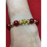 ราคา กำไลปี่เซี๊ยะ สร้อยข้อมือปี่เซี๊ยะ (สินค้านำเข้าจากฮ่องกง) ปี่เซี๊ยะ ปี่เซี่ยะ ปี่เซียะ ทอง หินสีทับทิม (1874176515)