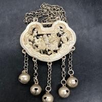 ราคา คอลเลกชันนิตยสารโบราณโบราณราชวงศ์ชิงโบราณ Daqing Hollow Qianlong Kirin ปีฟรีเด็กล็อคเงินสองด้าน 2.7 (49355957472)