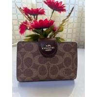 ราคา กระเป๋าสตางค์ COACH แบบ2พับใบกลาง แท้100% (28467240845)