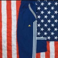 ราคา กางเกง Adidas ผ้าร่ม มือสอง สีน้ำเงิน แถขาว กางเกงวอร์มราคาถูก สำหรับผู้ชาย และผู้หญิง (Second-hand Adidas Trousers) (5022633253)