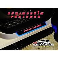 ราคา ชายบันไดมีไฟ สคัฟเพลทมีไฟ Toyota Fortuner 2016-ปัจจุบัน (24880933646)