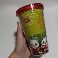 ราคา แก้วน้ำ 2 ชั้น โออิชิ ลายแมวญี่ปุ่นใส่ชุดยูกาตะในไร่ชาเขียว แก้วพลาสติกเนื้อดี ของpremium​แท้ (29064095485)