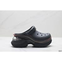 ราคา รองเท้า Crocs Little Dolphin Air Cushion Hole (29794573004)