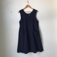 ราคา ติดจอง เดรสยาวแขนกุด สีกรมท่า ชายหยัก แบรนด์ pierre cardin แท้ (14548385673)