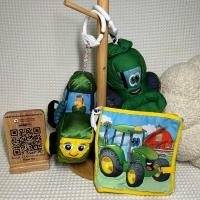 ราคา โมบายห้อยคอก รถเข็น Lamaze x John deere (42257519803)
