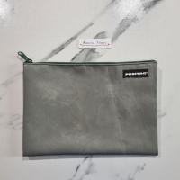 ราคา F07 Freitag Chuck สีเทา ใช้งานน้อย (17758935512)