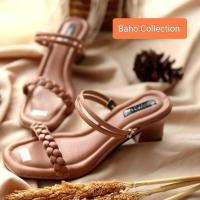 ราคา โจว่า รองเท้าแตะส้นเต้าหู้/รองเท้าแตะส้นเต้าหู้/รองเท้าแตะส้นเต้าหู้แก้ว/รองเท้าแตะส้นสูงผู้หญิง/รองเท้าแตะส้นหนา3ซม./รองเท้าแตะส้นสูงผู้ห (29269950188)