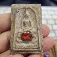 ราคา พระสมเด็จ หลังพระเบญจภาคี (เนื้อดิน) ติดเม็ดพระธาตุ กรุดอยไซ (43616424230)