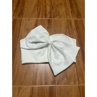 ราคา ส่งต่อเสื้อเกาะอก แต่งโบว์สีขาว (42673706851)
