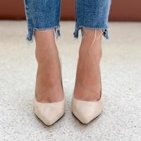 ราคา รองเท้าส้นสูงหัวแหลม Charles & Keith #แบรนด์เนมมือสอง (2725365467)