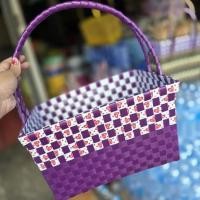 ราคา ตะกร้าสานพลาสติก กระเช้ากลาง ร้านคละสีให้ (6757183908)