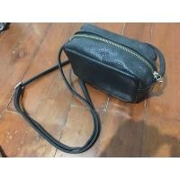 ราคา กระเป๋า เล็ก หนัง ดำ H&M มือสอง (953935812)