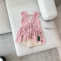 ราคา Swan Set เสื้อ+กางเกงที่ออกแบบมาในสไตล์หวานปนเซ็กซี่ ตัวเสื้อเป็นผ้าชีฟองสีชมพูดีไซน์ระบายชั้นแต่งลูกไม้ (50954804769)