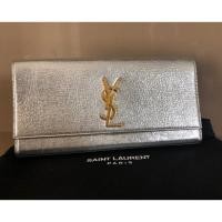 ราคา YSL Clutch (สี silver) (6117329417)