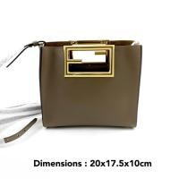 ราคา FENDI Crossbody Bag !!โปรดอ่านก่อนทำการสั่งซื้อ!! •กรุณาสอบถามสต๊อคสินค้าก่อนสั่งซื้อทุกครั้ง •สินค้าทุกชิ้นในร้านเป็น (21590216596)