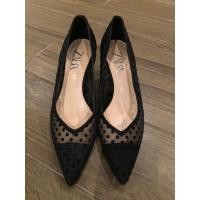 ราคา รองเท้าส้นสูงสีดำลายจุด ZARA มือสอง สภาพดีมาก (19094848457)