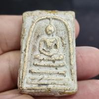 ราคา พระสมเด็จหลังพระดอยไซเนื้อดิน ติดเม็ดพระธาตุ กรุดอยไซ (40918046772)