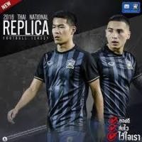 ราคา แกรนด์สปอร์ตเสื้อฟุตบอลREPLICA คอกลมทีมชาติไทย2016 สีดำ (3260269181)