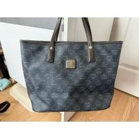 ราคา MCMแท้มือ2สภาพดี มีซิบ ใส่ของได้เยอะ (43912883806)