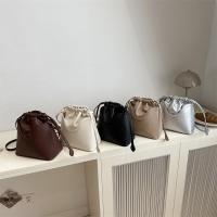 ราคา rootote(R2259) กระเป๋าสะพายข้าง หนังพียู-ทรงขนมจีบ (27620569743)