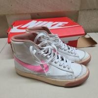 ราคา รองเท้าผ้าใบเด็กผู้หญิง NIKE ไซส์ 37 สีขาว - สีชมพู preloved (55157062412)