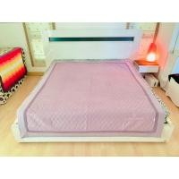 ราคา ผ้าปูรองนอน (แบบหนา) ขนาด 5.5-6ฟุต สีม่วงกำมะหยี่ปักลายวินเทจทั้งผืน ยี่ห้อ Arnaldo Bassini มือสองขายตามสภาพ เกาหลีแท้ (20175983497)