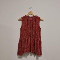 ราคา Uniqlo เสื้อแขนกุดผ้าชีฟอง สีแดง (24640325723)