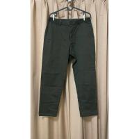ราคา Uniqlo กางเกงขายาวผู้ชาย สีเขียวมะกอก (42614909255)